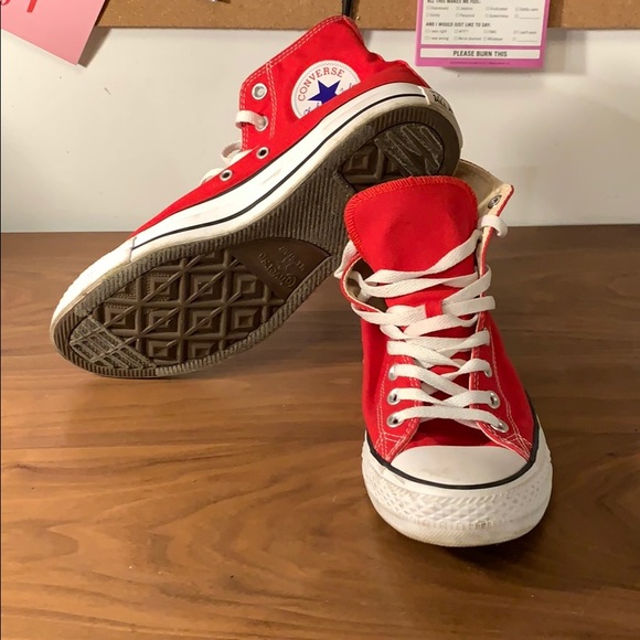 Men’s red converse size 9 - Picture 3 of 4